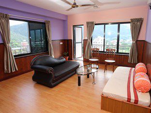 Ranss Apartment Pokhara Bagian luar foto